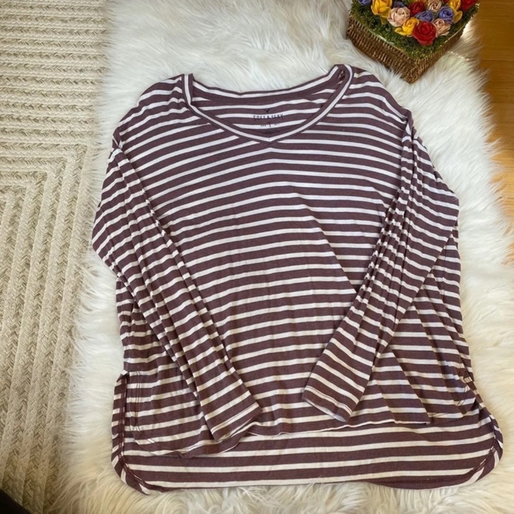 4/25$ American Eagle Soft & Sexy Long Sleeve